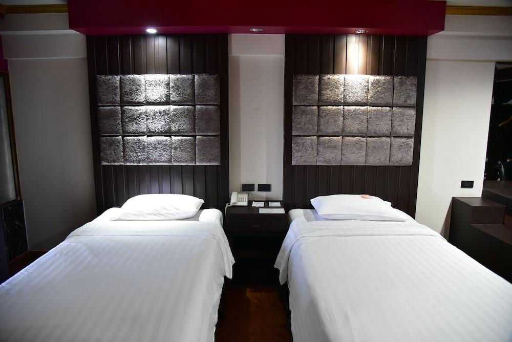 Grand Pink Hotel Hatyai Hat Yai Exteriör bild