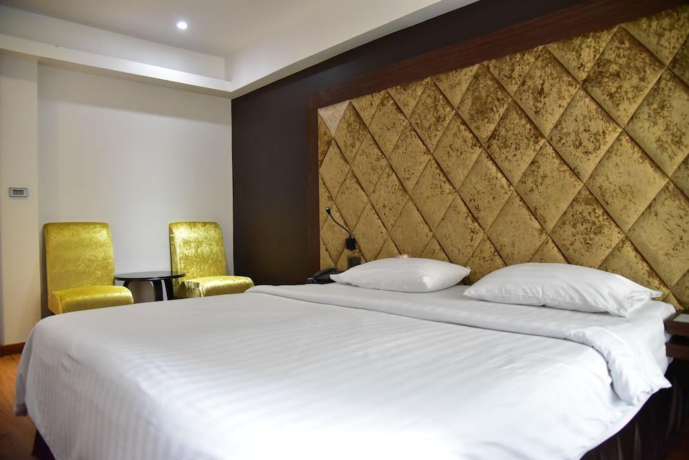 Grand Pink Hotel Hatyai Hat Yai Exteriör bild