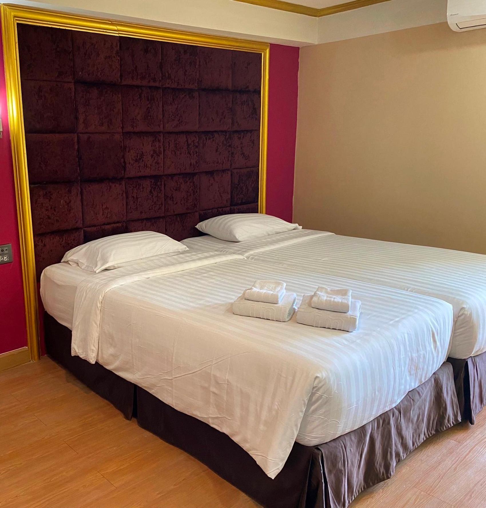 Grand Pink Hotel Hatyai Hat Yai Exteriör bild