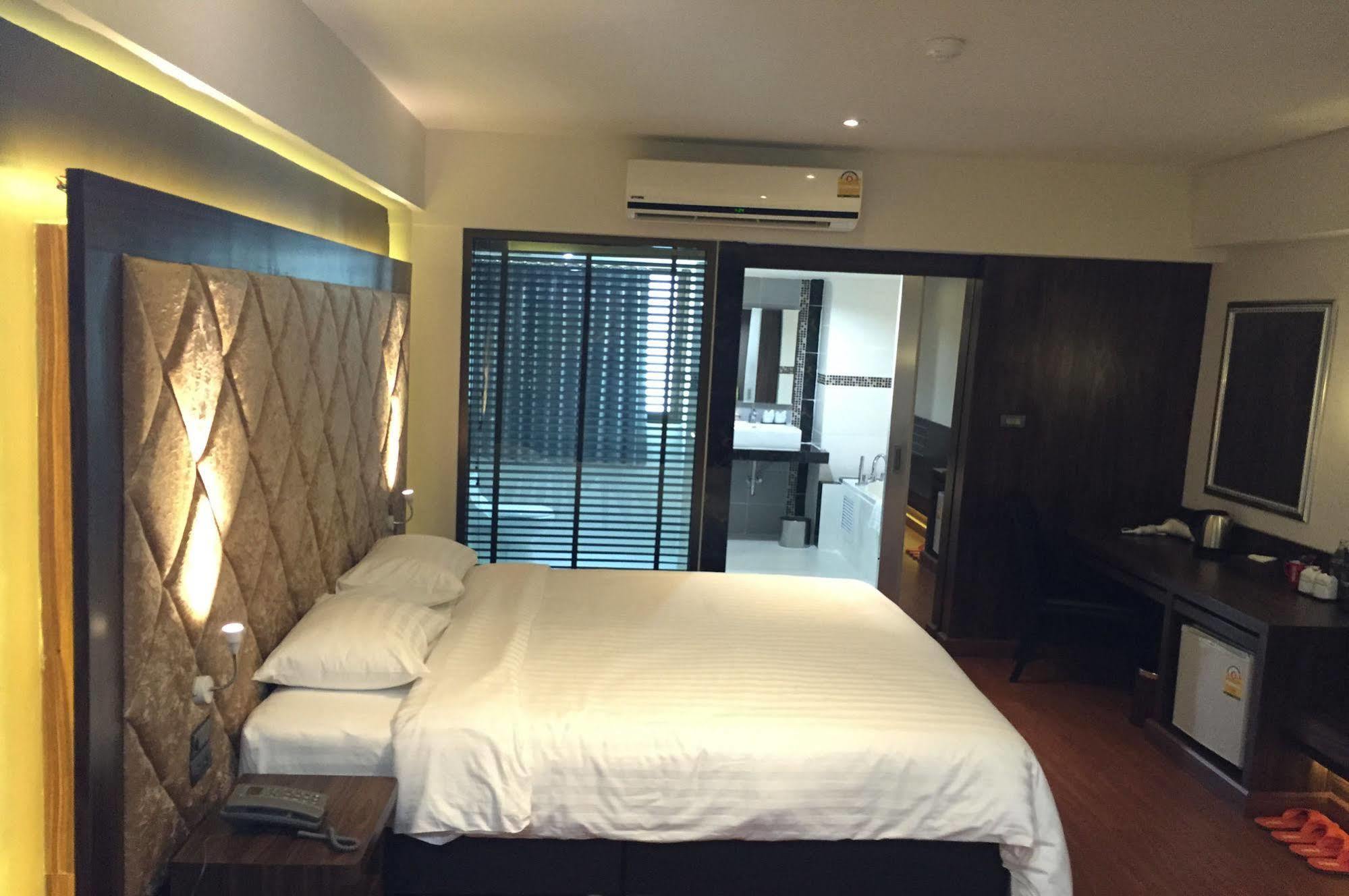 Grand Pink Hotel Hatyai Hat Yai Exteriör bild