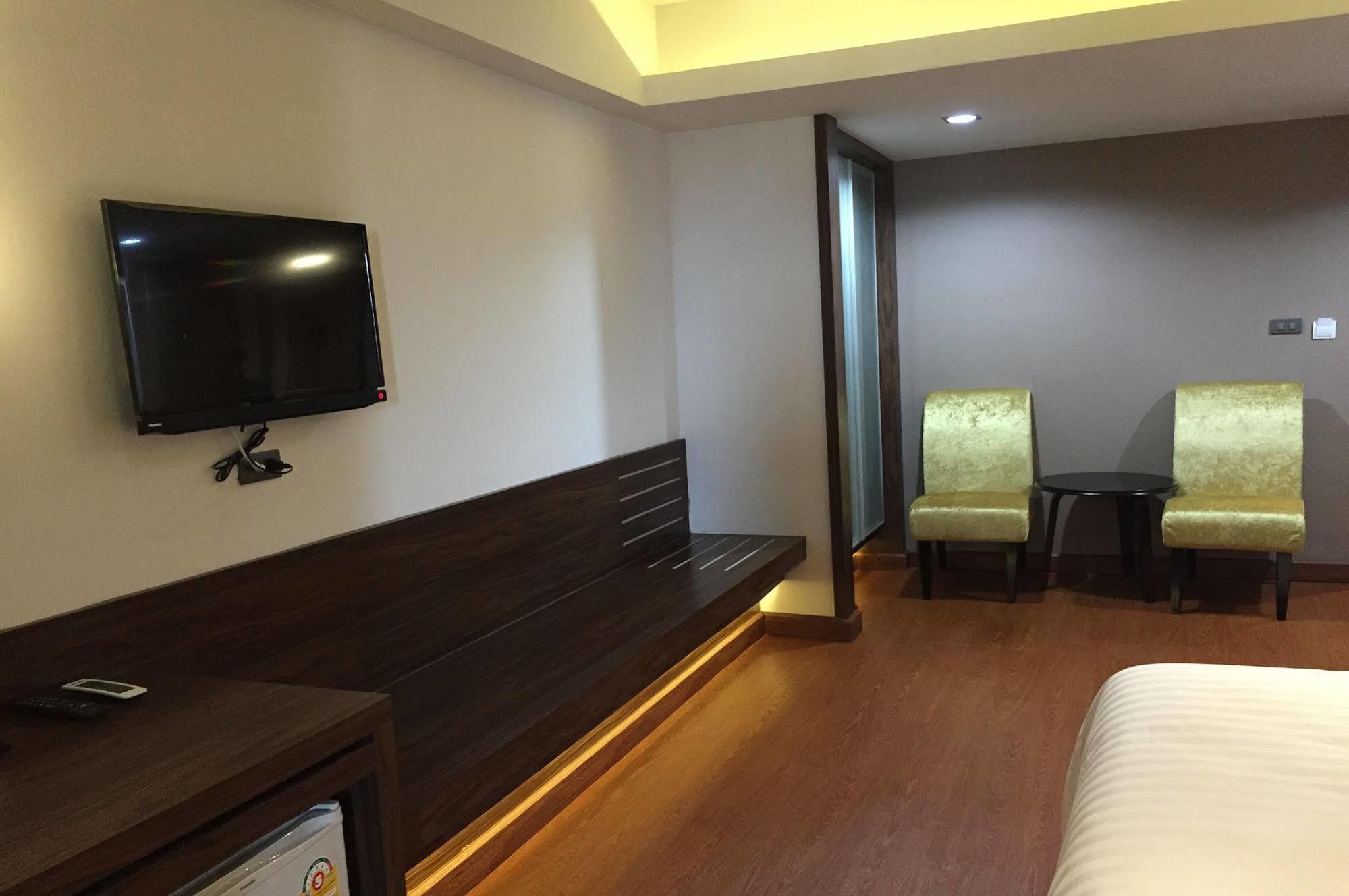 Grand Pink Hotel Hatyai Hat Yai Exteriör bild