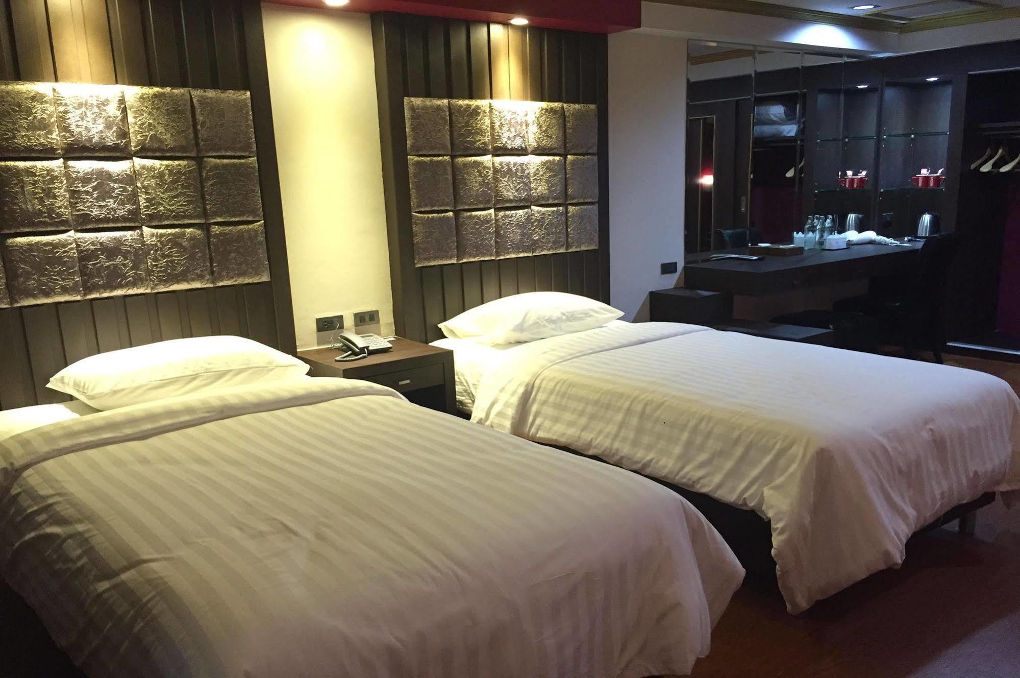Grand Pink Hotel Hatyai Hat Yai Exteriör bild